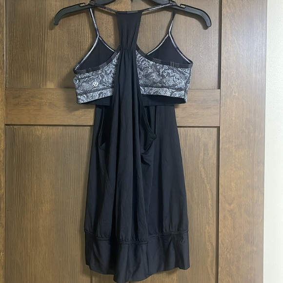 Lululemon Athletica No Limits Tank Black Rose Herringbone Built in Bra Size 6 - Picture 6 of 8